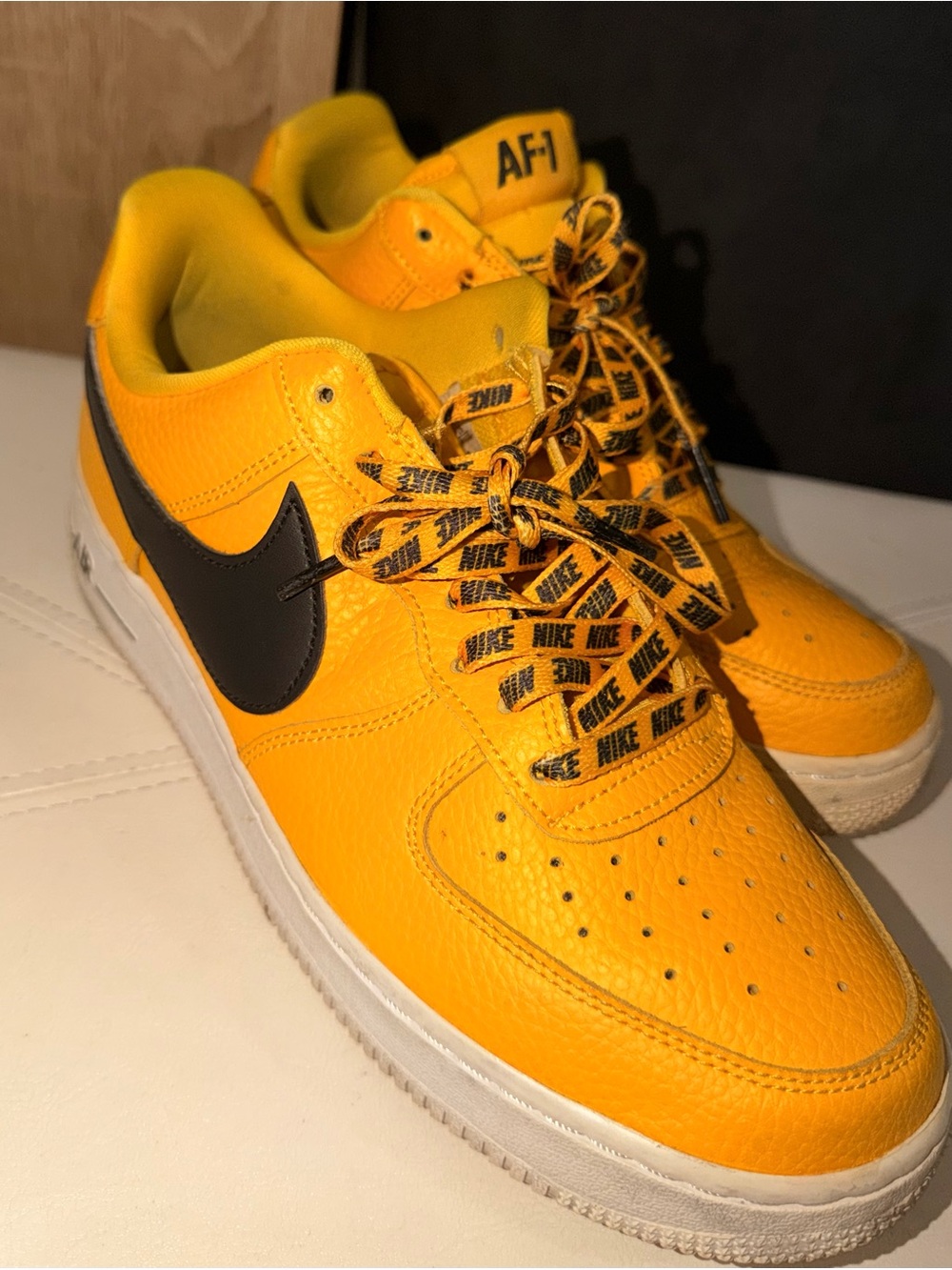 Nike AF-1 Low Top Sneakers - Yellow/Black